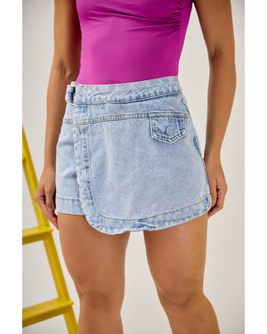 Short Saia Mika Azul Claro